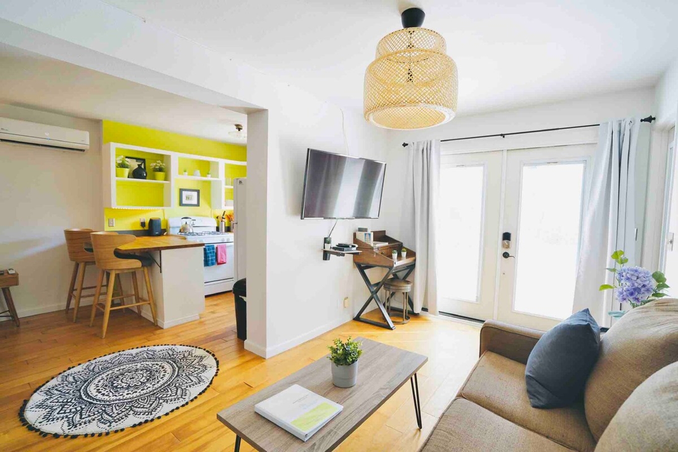 South Park: 1 house, 2 full apartments w/ laundry photo 3