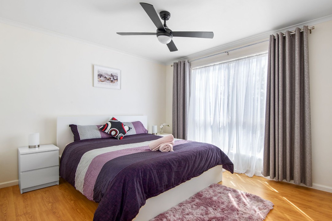 Escape to Lakeside - 