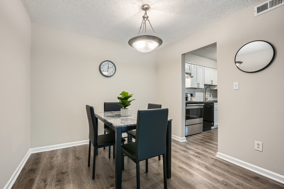 Crest at East Cobb 1812B · Unit 2/2