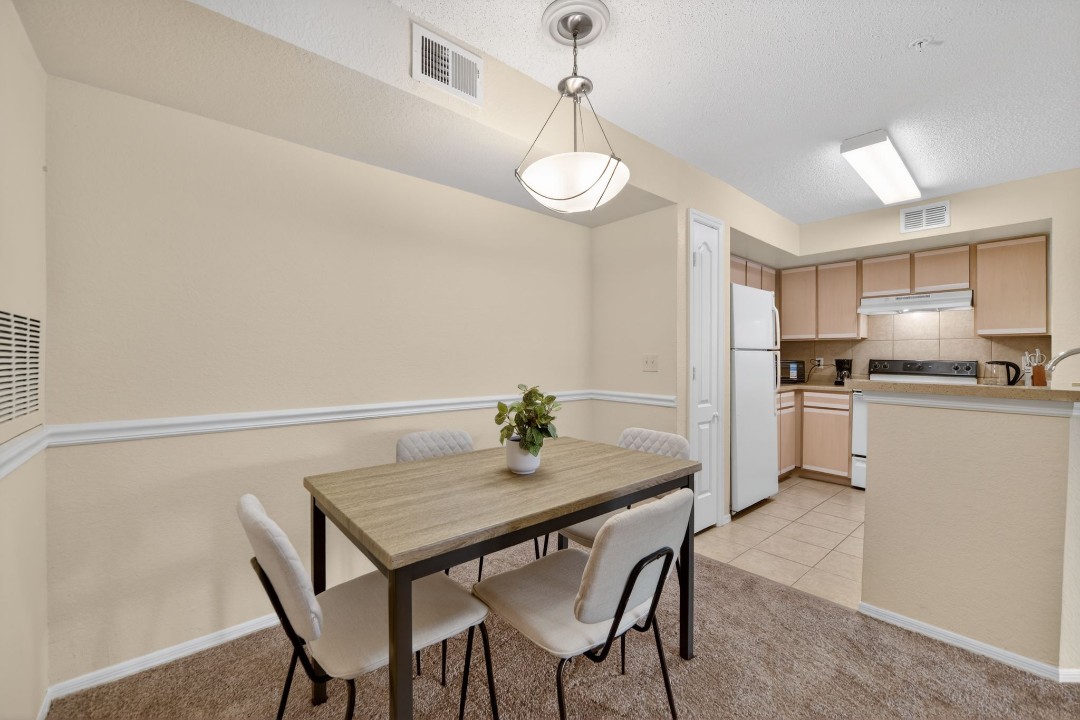 Avenue · Unit at Winter Springs 29-203 2/2