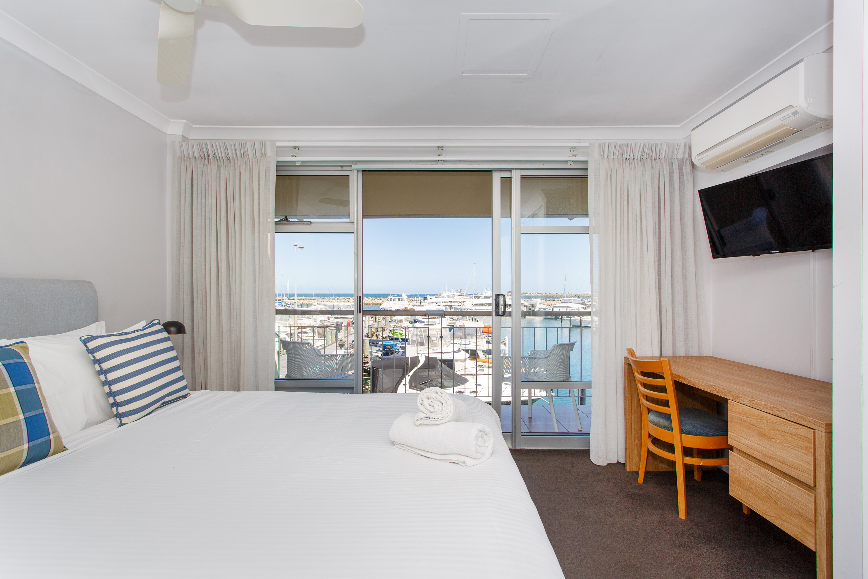 Sunset Marina Escape Freo-Amazing views & central — Fremantle, Western Australia — vacation rental