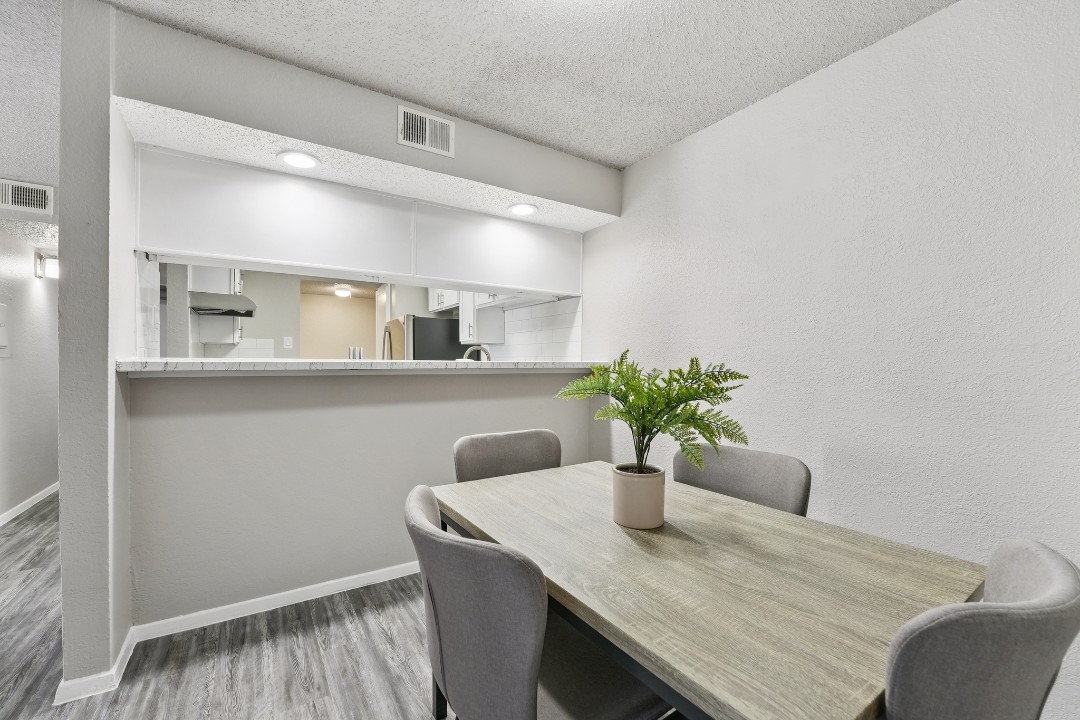 The Landry · Unit 368 2/2