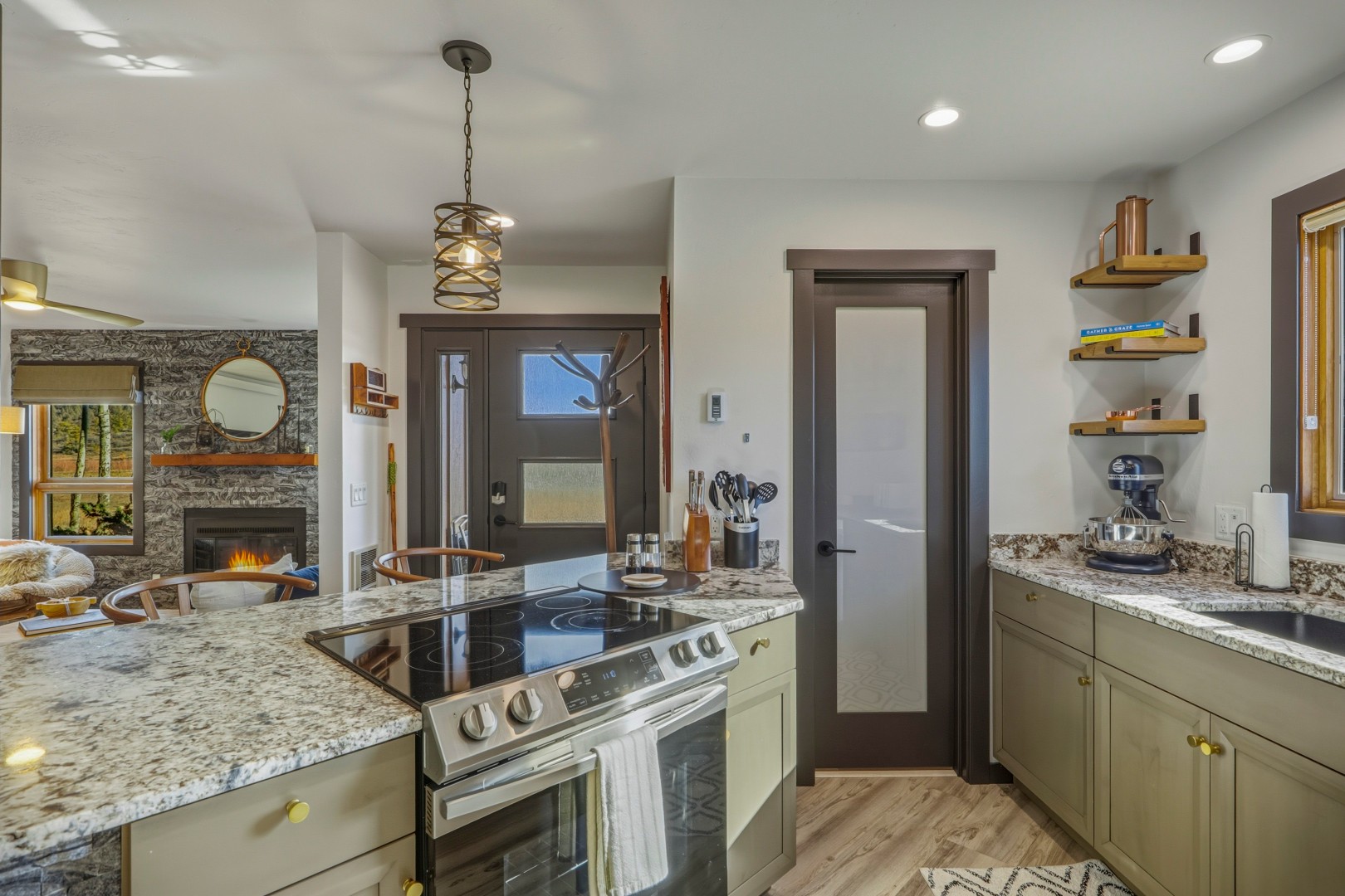 River Lake Front Condo