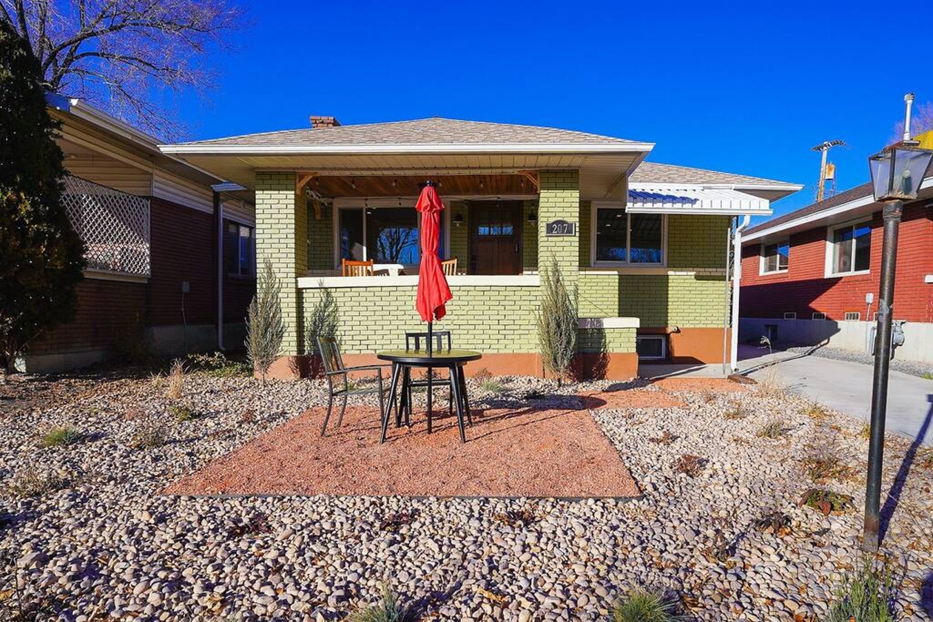 Charming Downtown Craftsman Bungalow photo 5