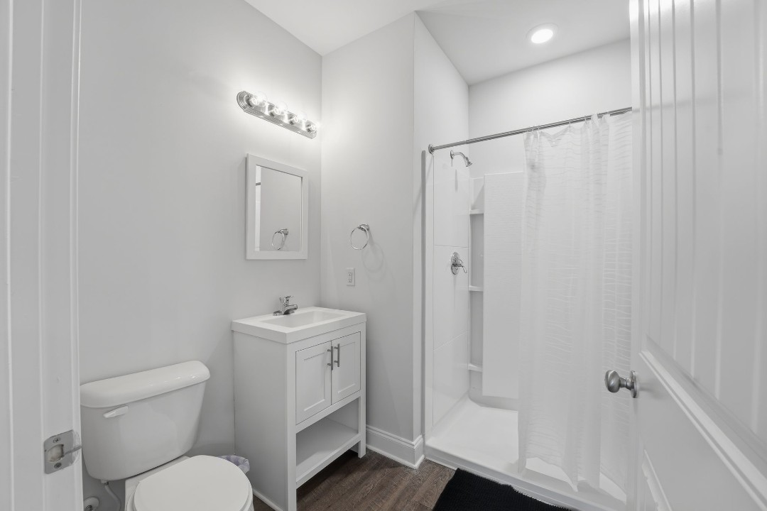 Hickory Grove · Unit 1105 2/2
