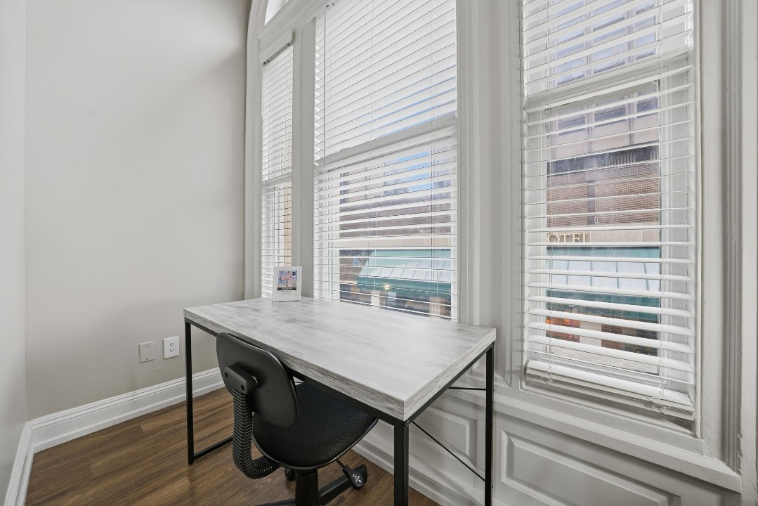 The Liberty Building 209 Studio