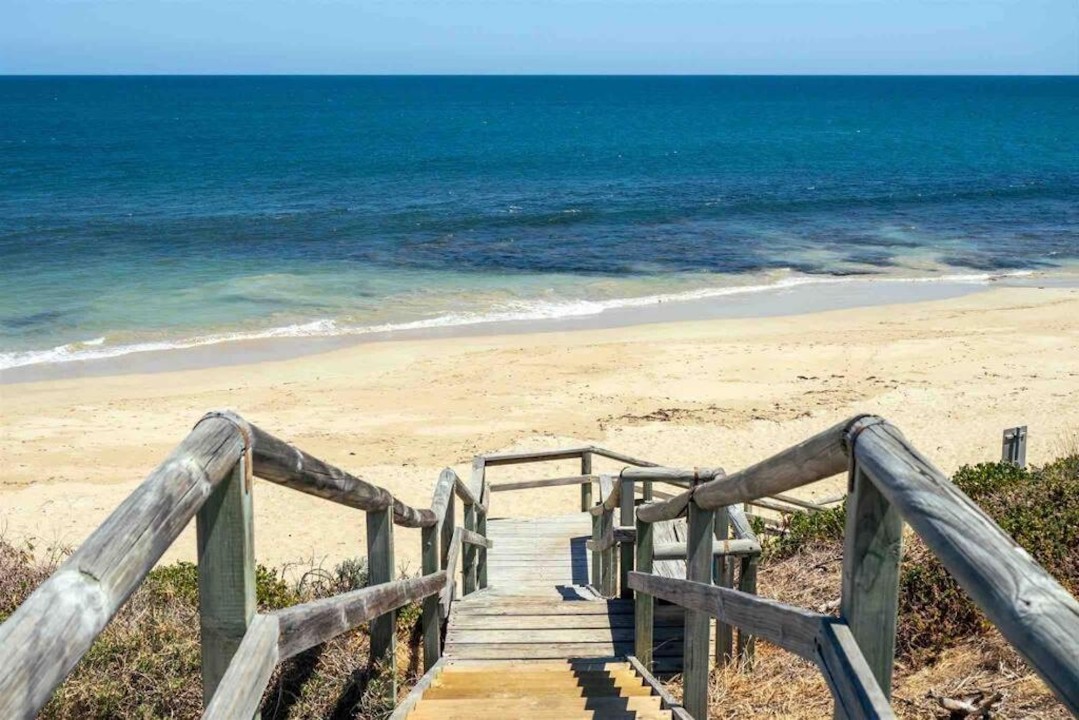 Lovely beaches 50 steps from the house for lovely, relaxing sunset and sunrise strolls