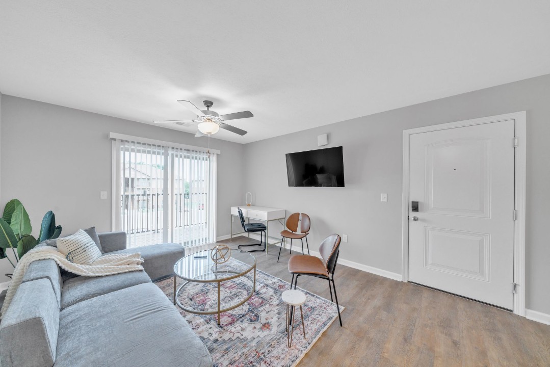 Stonecrest 623, · Unit 2/2