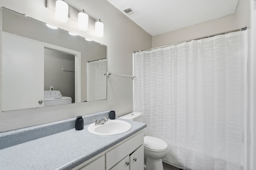 Tucker Square 2/1.5 · Unit 1302K