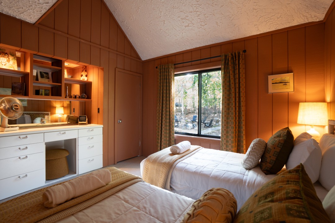 Time Capsule | 70s Hot Tub, Sauna + Arcade | Haze Retreats