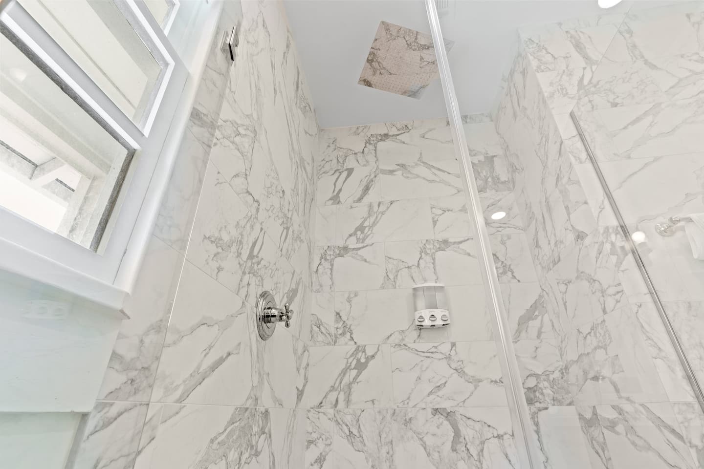 Overhead Ensuite shower