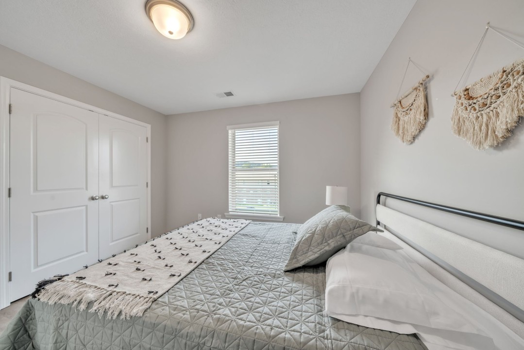 Stonecrest 712, · Unit 2/2