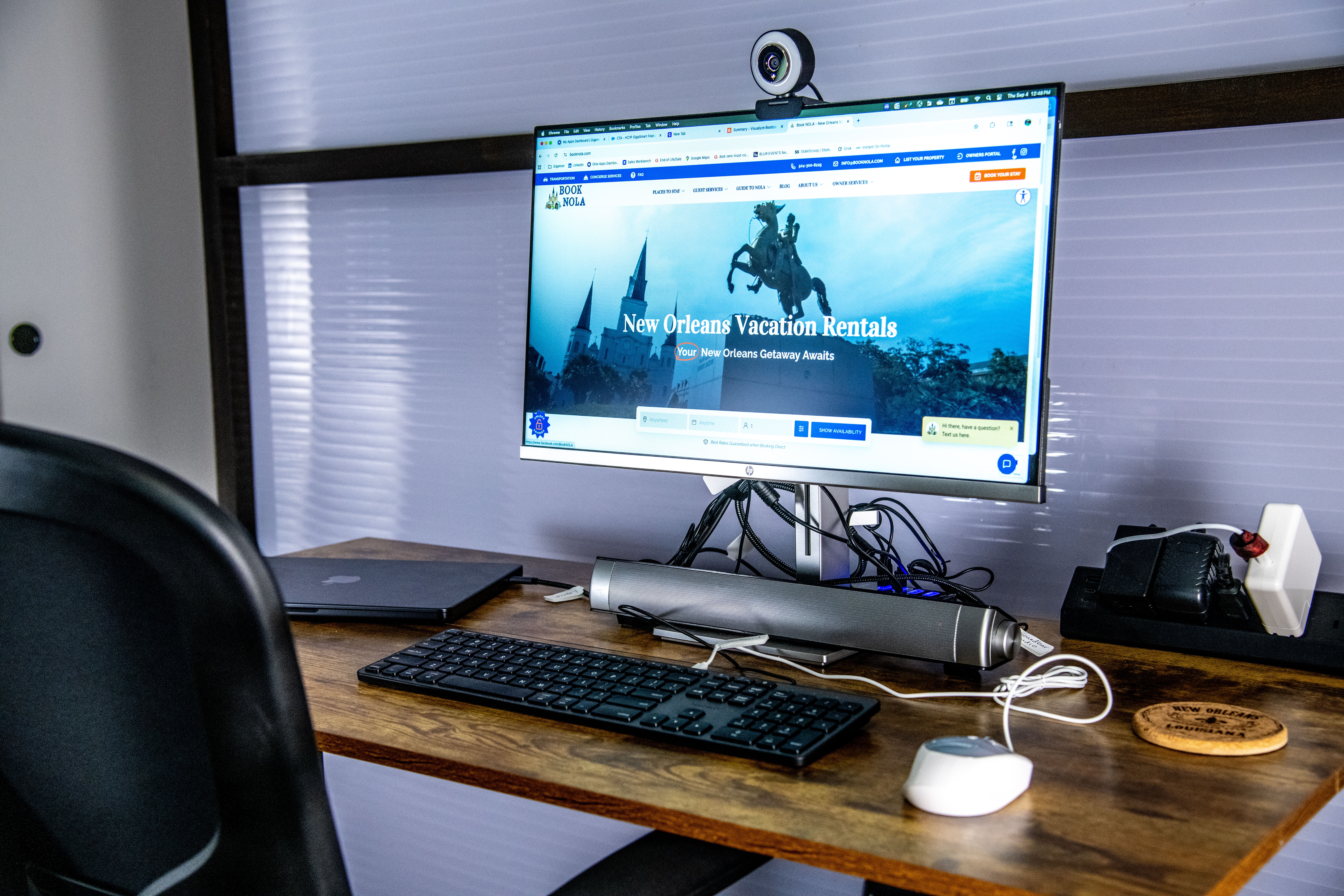 Stay productive with high-speed Wi-Fi and a comfy setup.