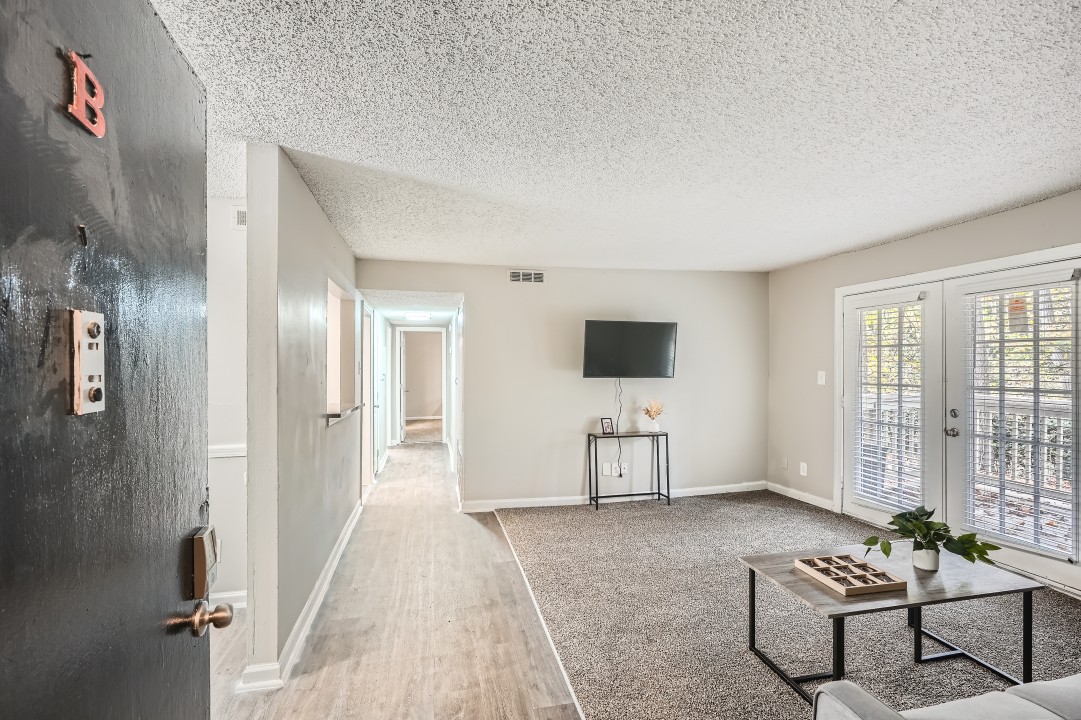 Crest at East Cobb 1830B · Unit 2/2