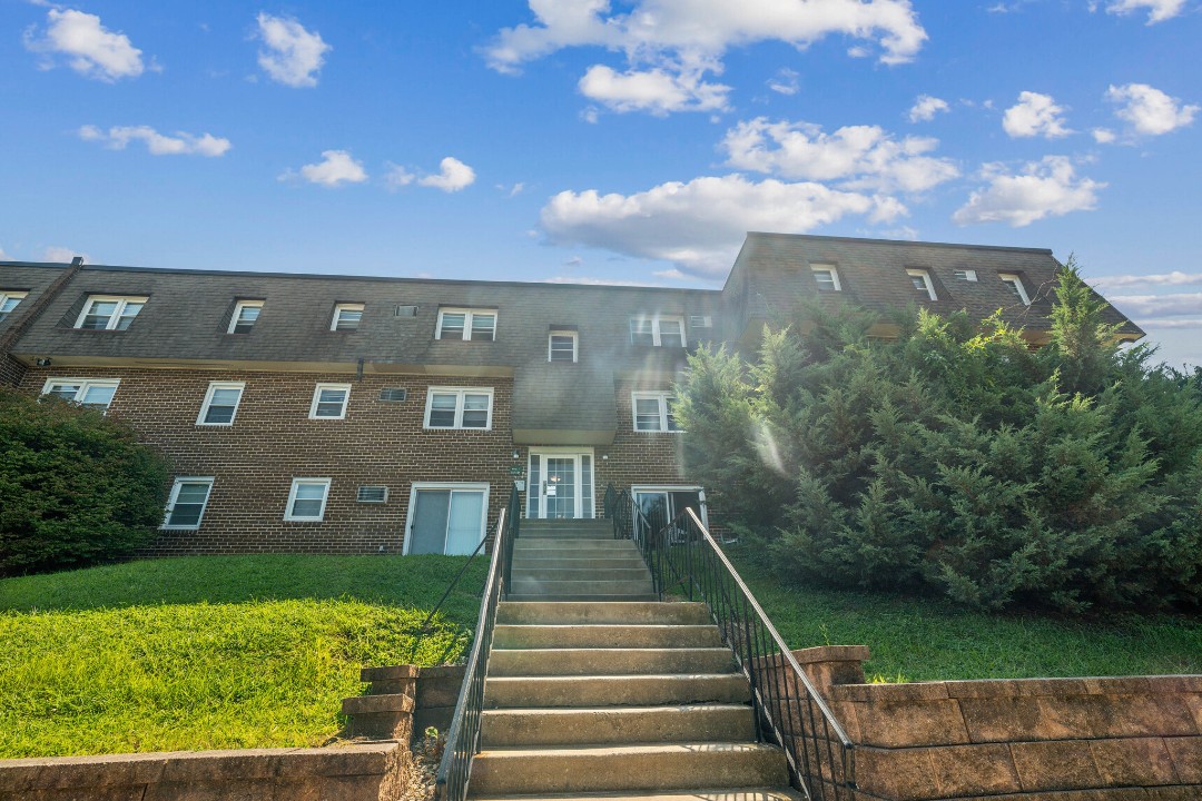 Pinebrook 124 Wharton Drive 2 Bed 2 Bath