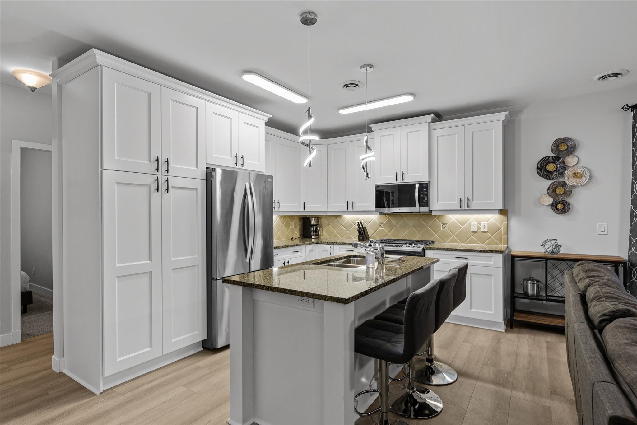 Tranquility Cove: Serene Lakefront Getaway — West Kelowna, BC — vacation rental
