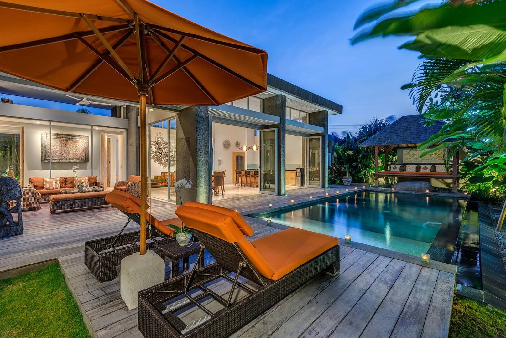 Indah #1 Rated Seminyak Villas, 3BR, Daily BF
