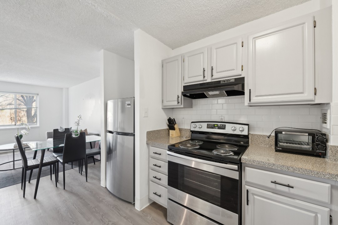 Legacy at Imperial Village · Unit 211 1/1