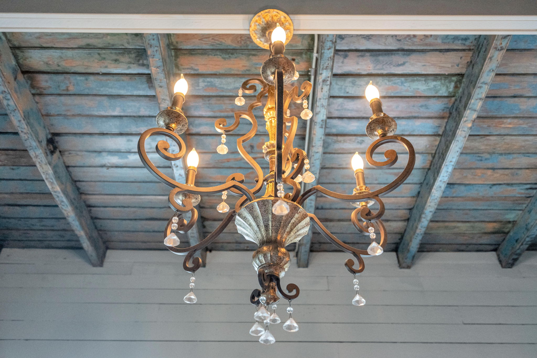 Vintage chandelier showcasing timeless Southern charm.