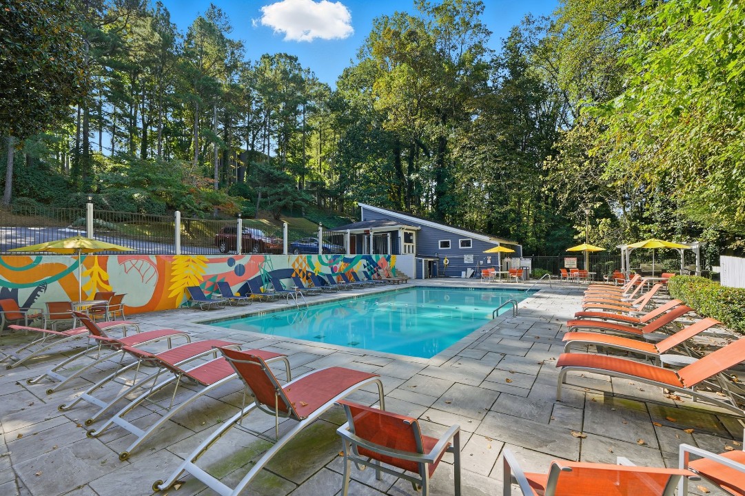 Crest at East Cobb 1828 G · Unit 2/2