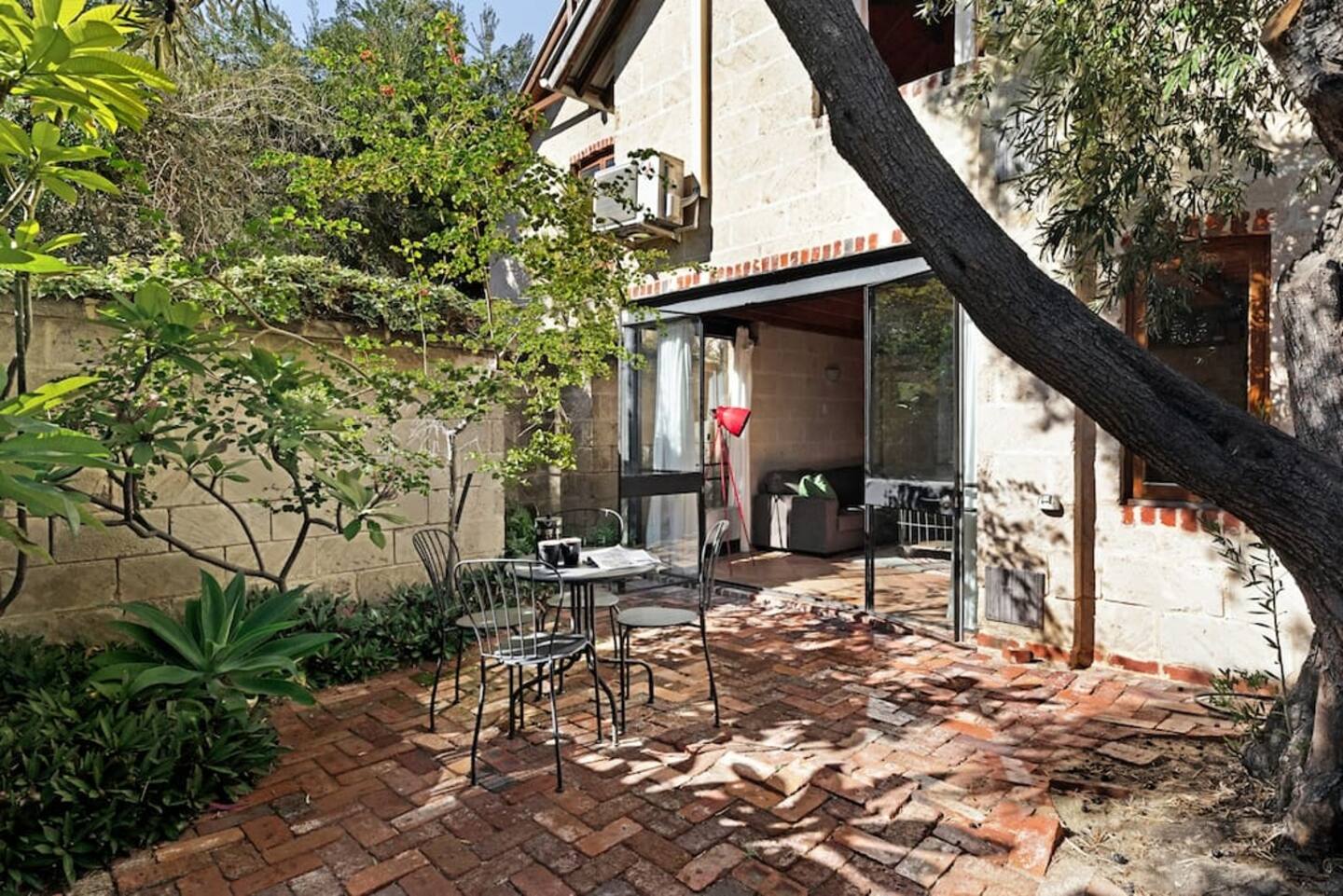 *Freo Hideaway* Market Lovers hideout — Fremantle, WA — vacation rental