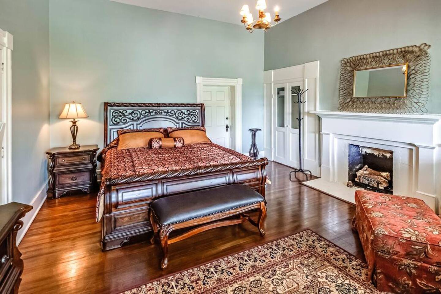 The Litz Mansion - The John Johnston Room — Tazewell, VA — vacation rental