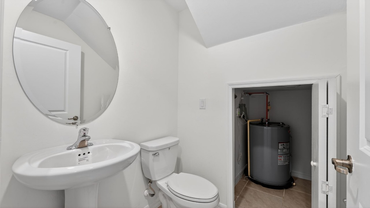 Landings at Westport · Unit 2020
