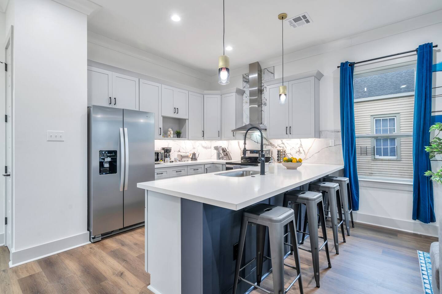 Kitchen / dining