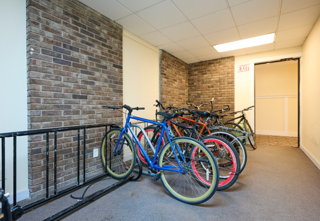 on East, 116 - · Unit 111  1/1