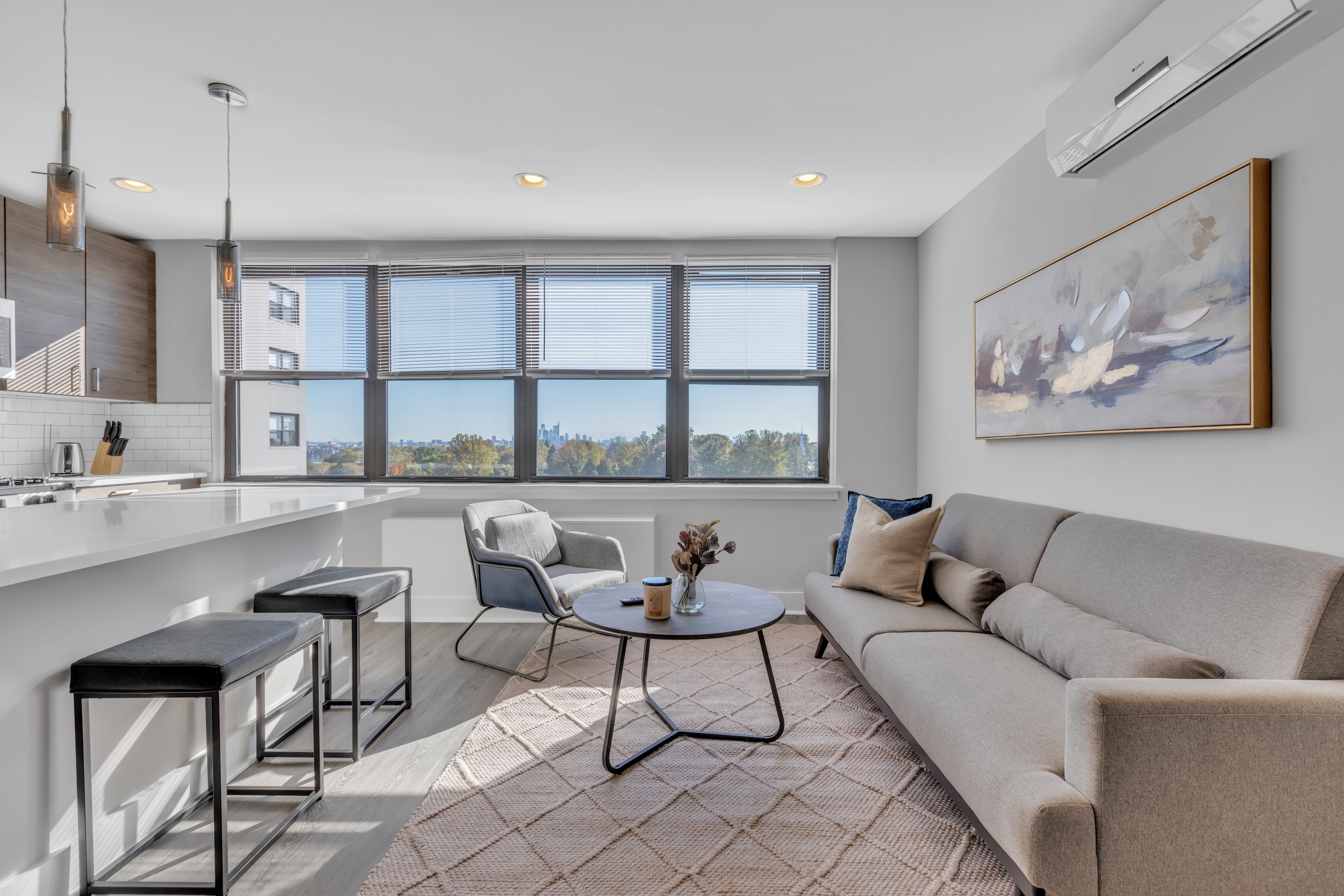 Avenue  B946 2Br photo 5