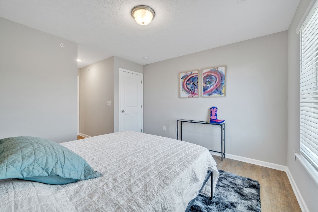 Stonecrest 712, · Unit 2/2