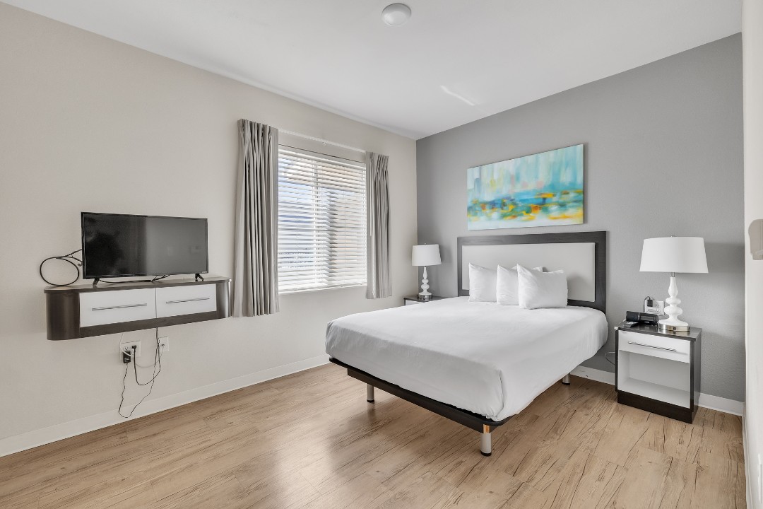 Simplicity At the Rim · Unit 1102  1102 3/2