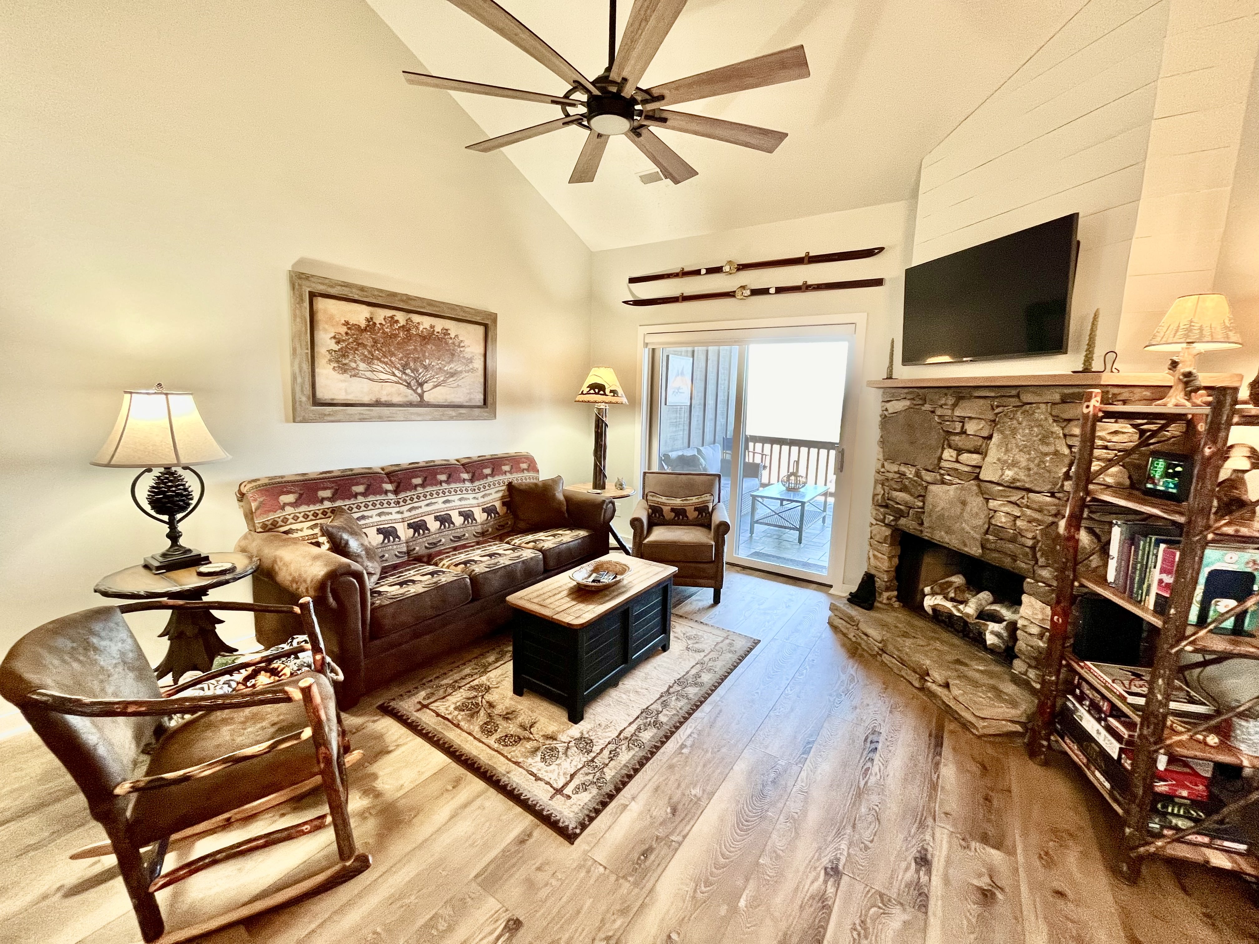 Sunrise Summit - Mountain Modern Condo + Views! — Mars Hill, NC — vacation rental