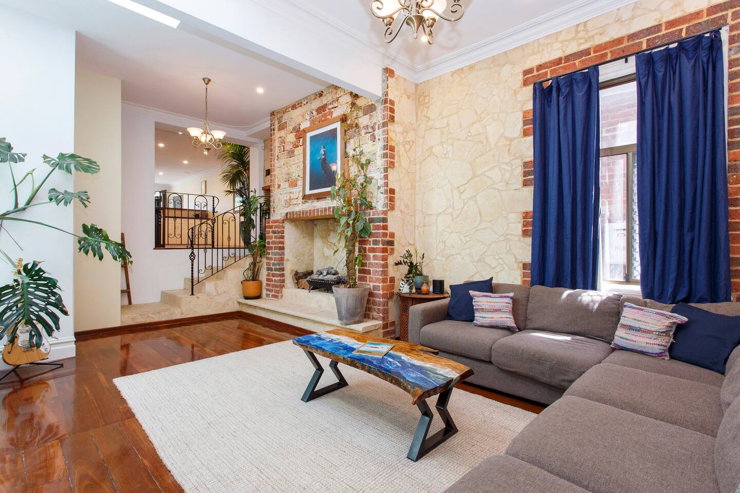 Spacious Central Fremantle Home w Spa bath &garden — Fremantle, WA — vacation rental