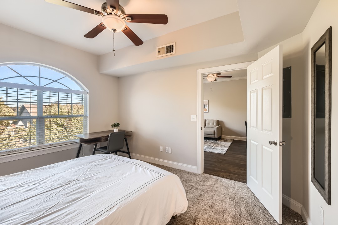 Crest at Midtown · Unit 1413 1/1