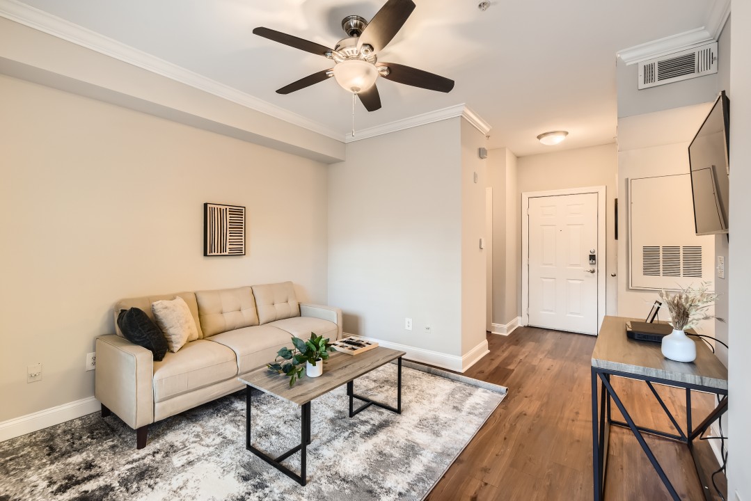 Crest at Midtown · Unit 4221 1/1