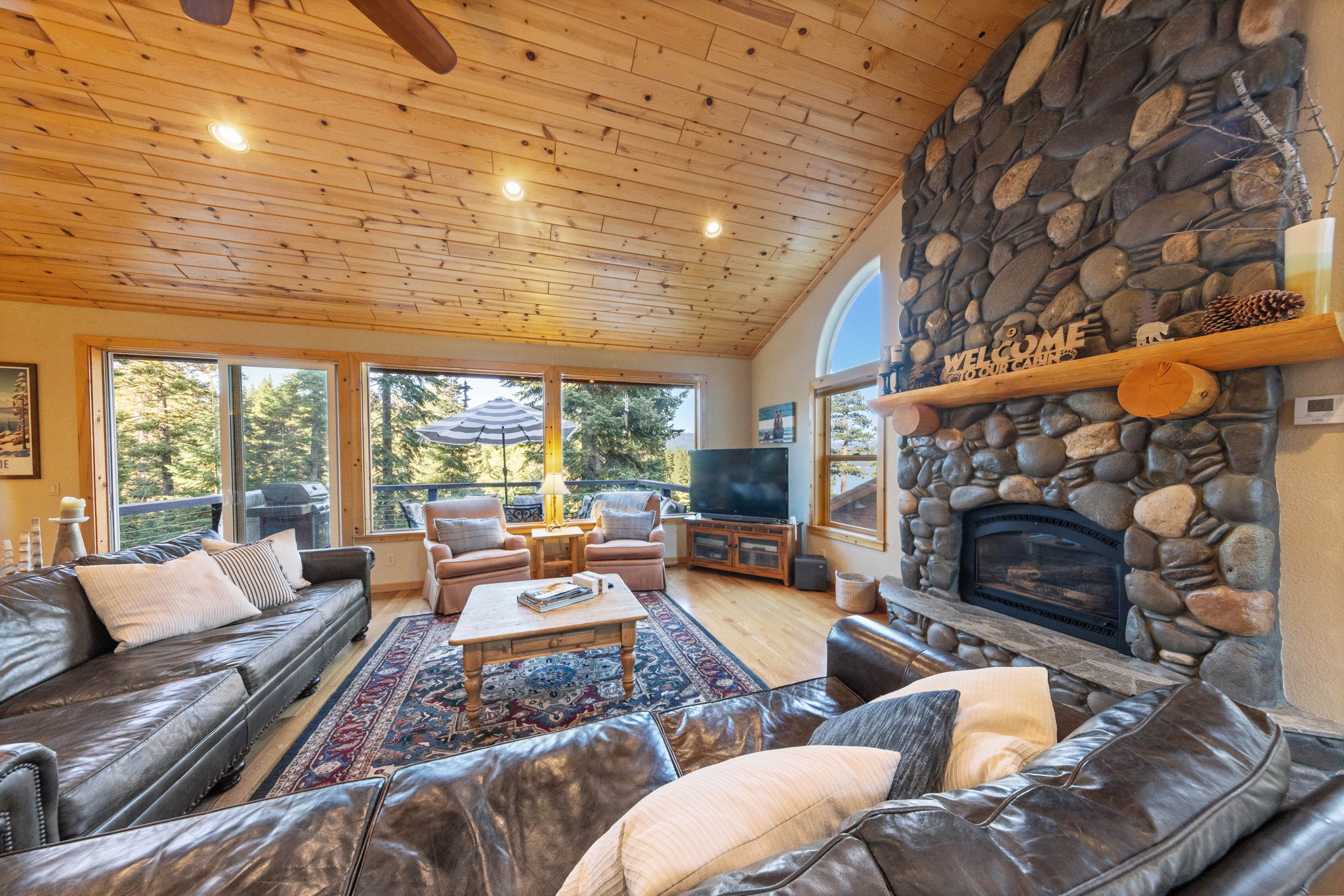 Lakeview Grandeur