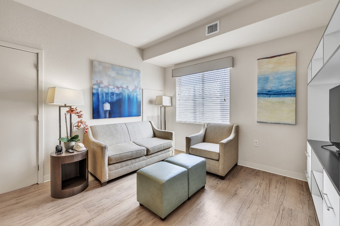 Simplicity At the Rim · Unit 1102  1102 3/2