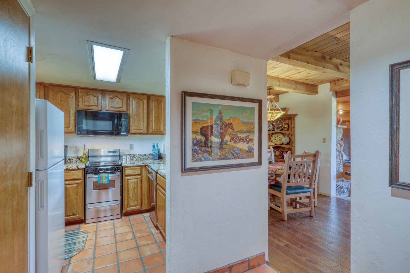 Cozy Mid to Long Term Mountain View Getaway!