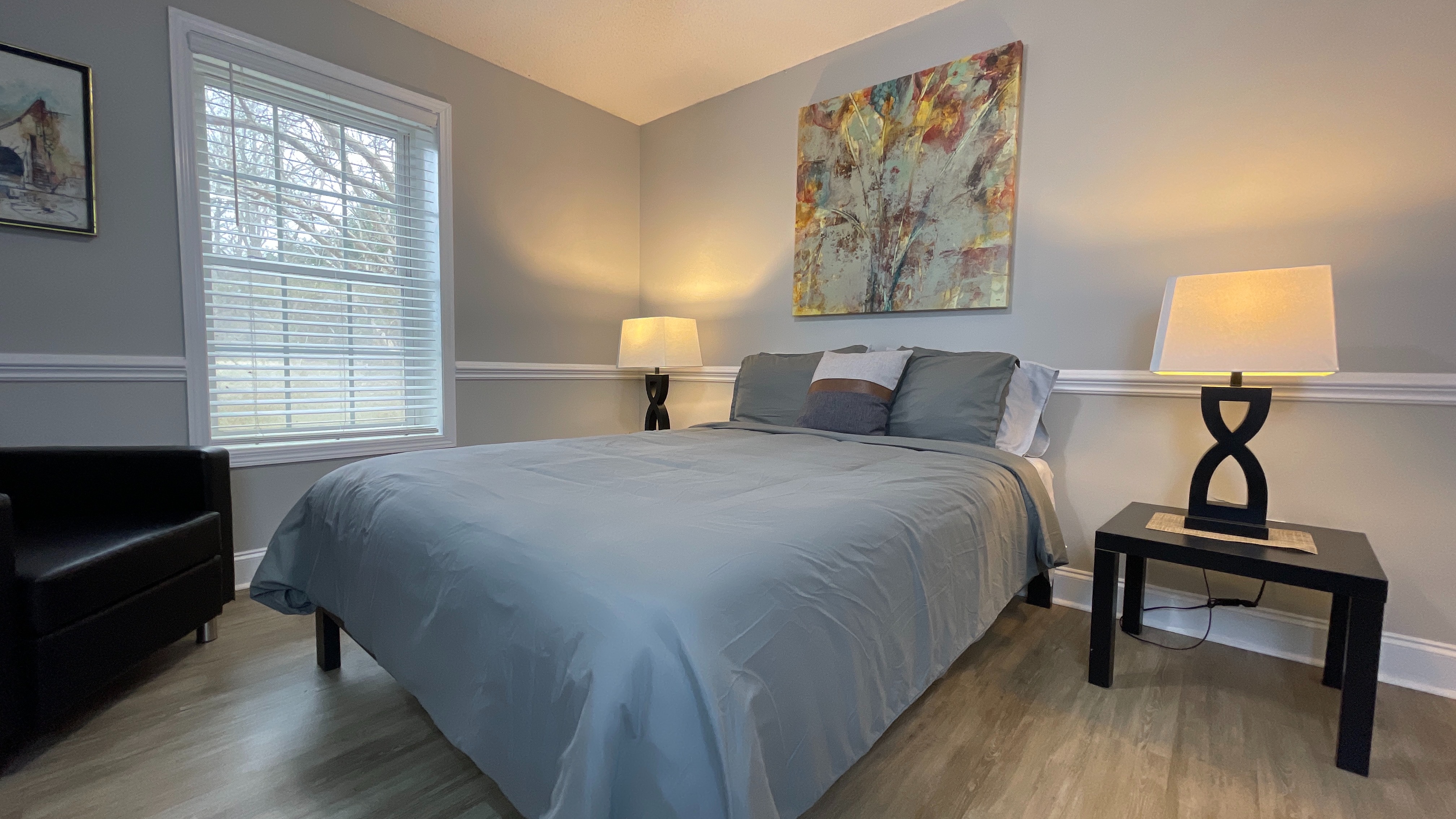 Cozy & Convenient: 2BR Townhome w/ Garage photo 4