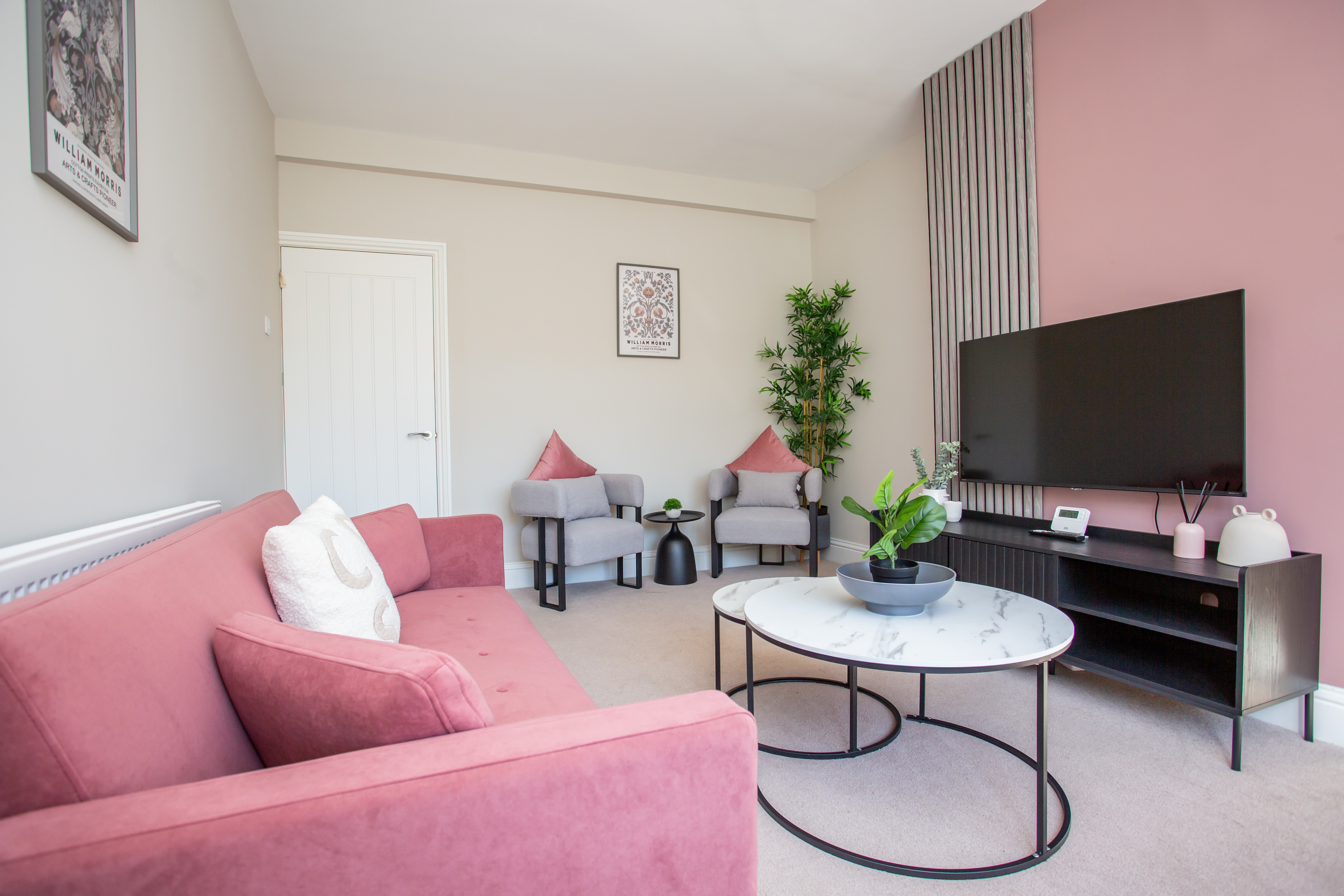 Lydia Terrace | Parking | Wi-Fi — County Durham, England — vacation rental
