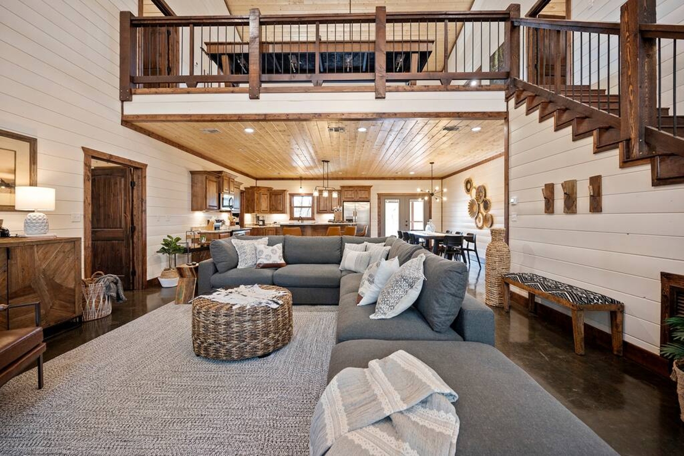 Curated visual reference: Gallery Detail: Streams Dreams Brand New High End Luxury Retreat