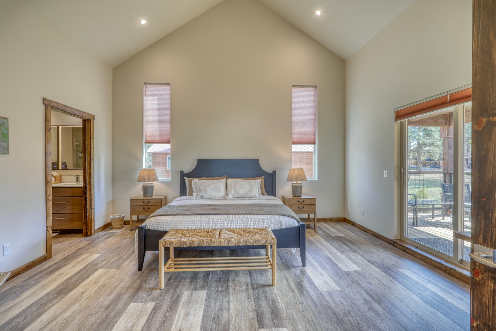 Cloud Cap Home w/Lake Views! Paddleboards & Bikes