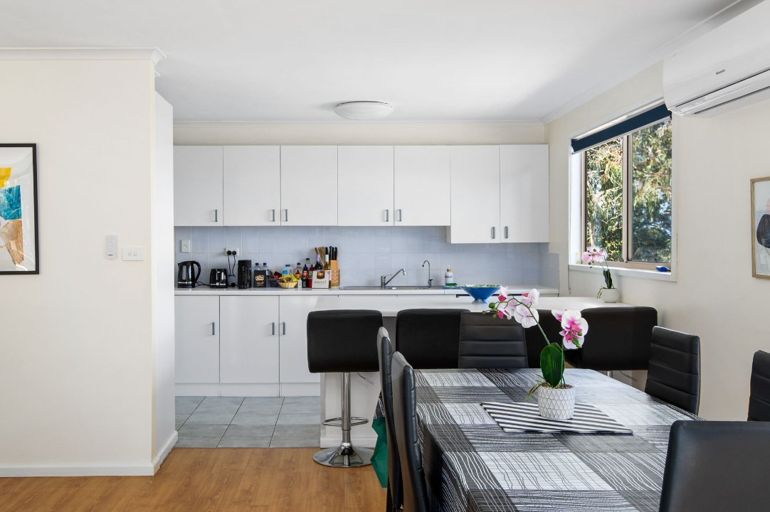 Escape to Lakeside - 