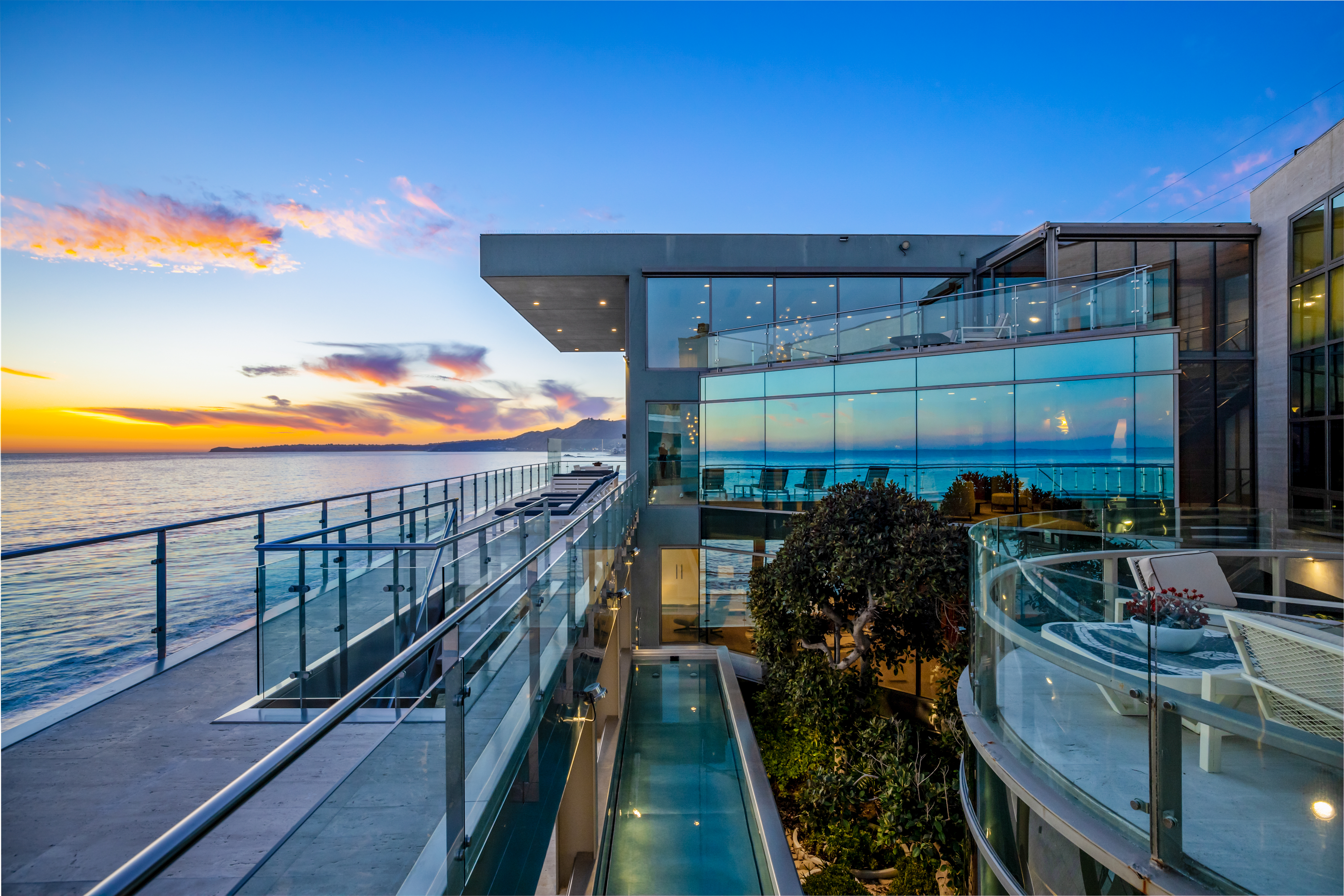 Malibu Glass Estate photo 2