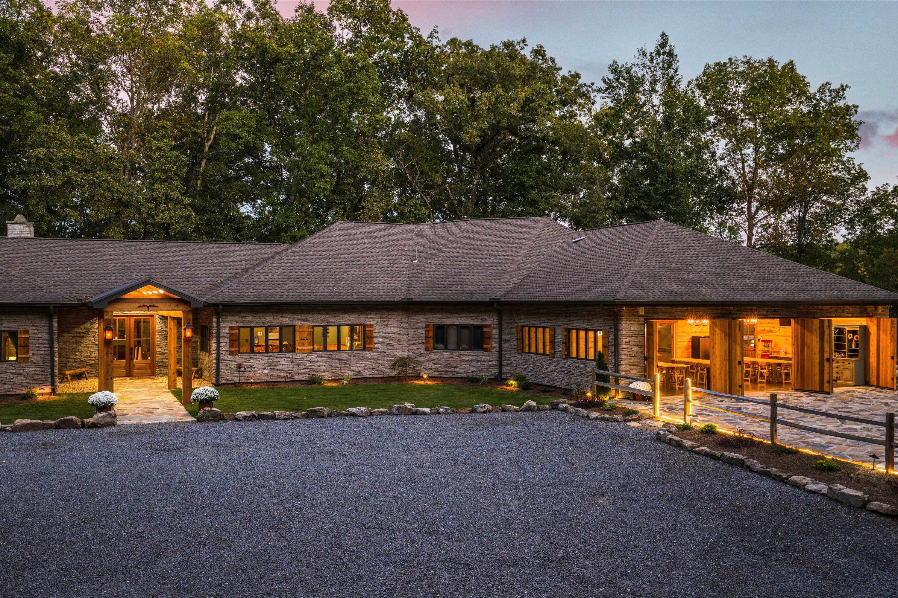 The Lodge at Lake Martin: Sleeps 35 — Eclectic, AL — vacation rental