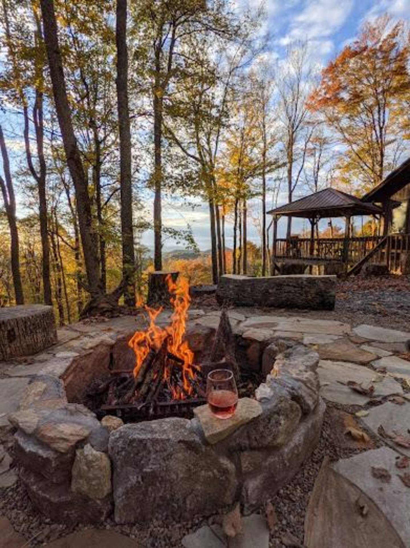 Long Distance Views of The Blue Ridge Mountains. — Mars Hill, NC — vacation rental