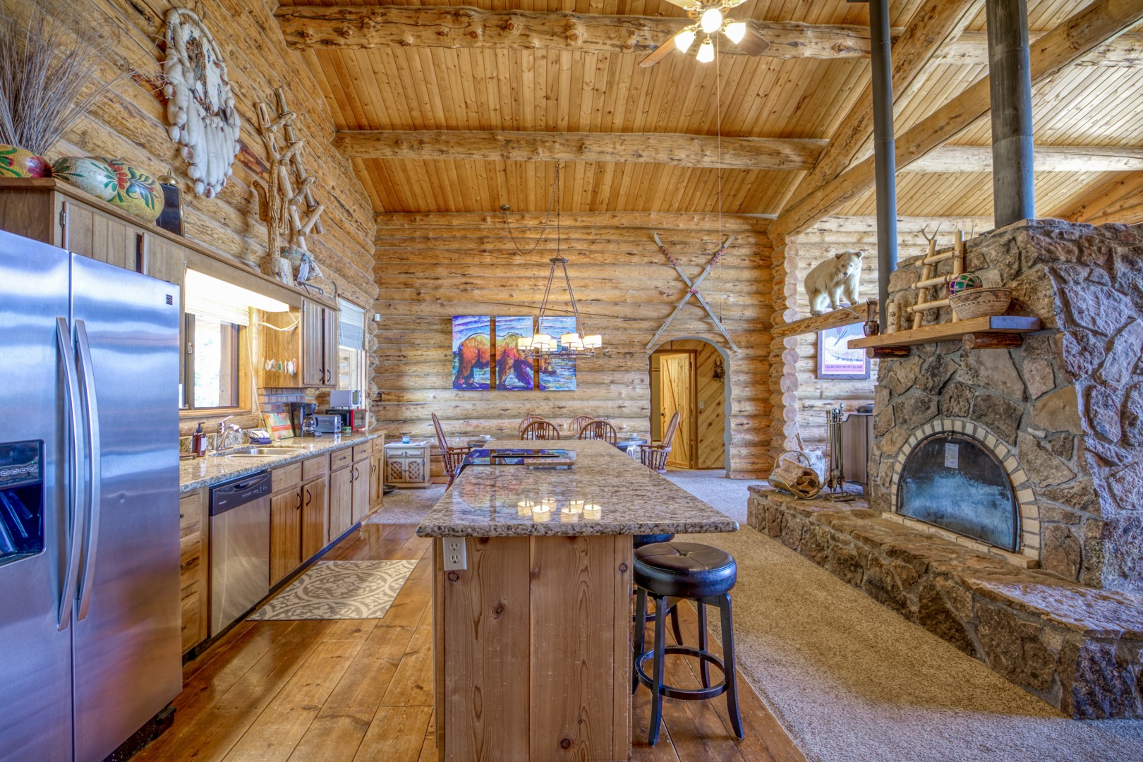 Winter Quarters Cabin- Mountain Views & Hot tub