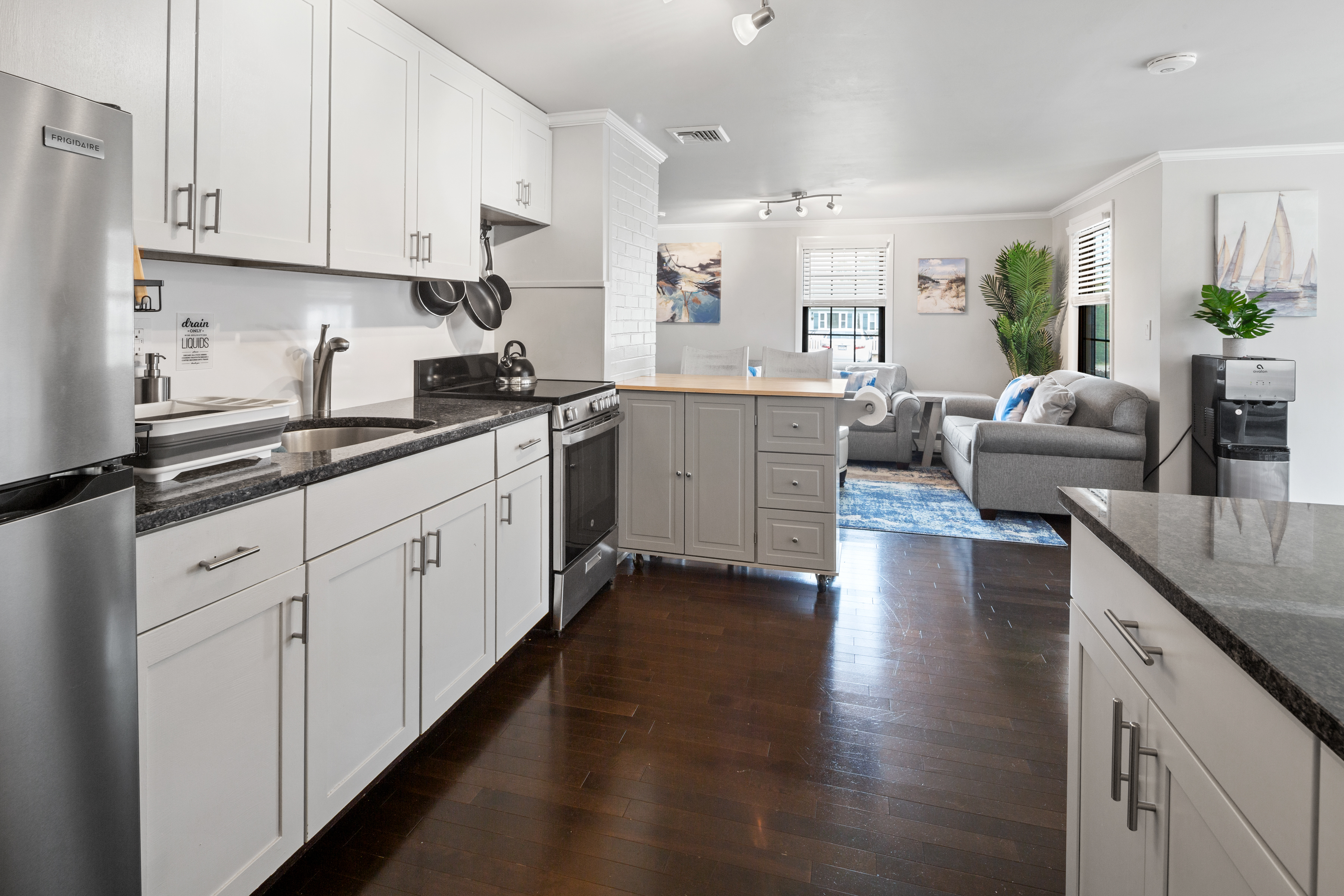 Cape Cod Beach Cottage - Unit A - Photo 14 of 34