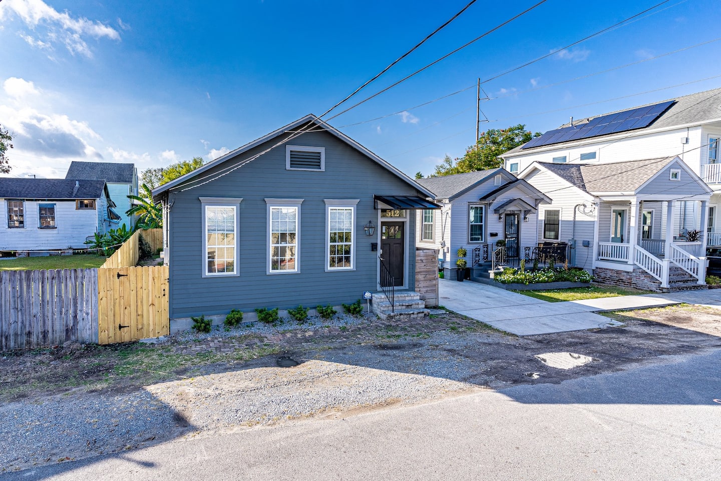 Beautiful Crescent City Cottage in Uptown Exterior